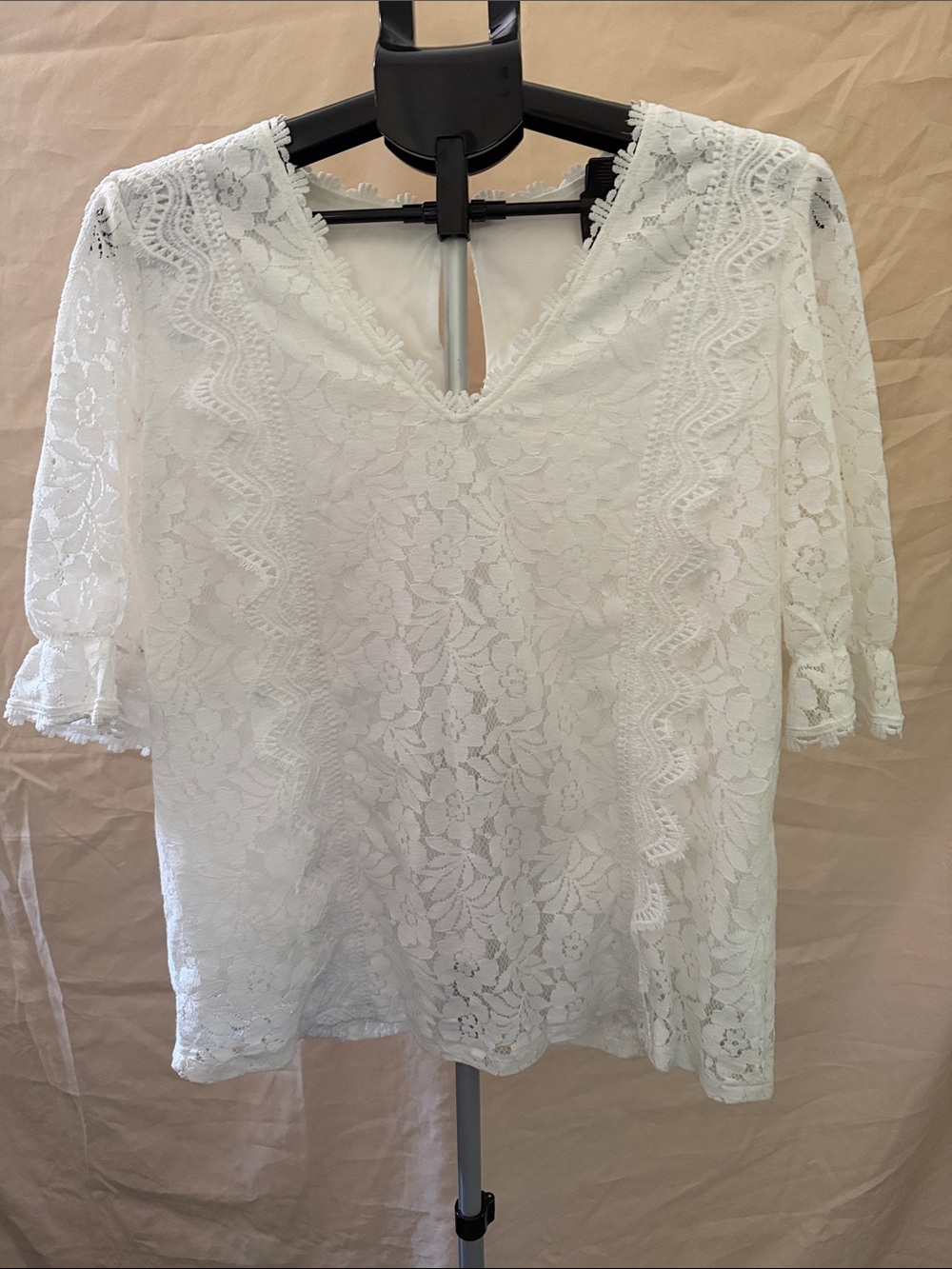 Lace V-Neck Short Sleeve Blouse in White